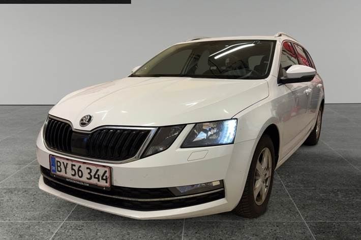 Hvid Skoda Octavia fra 2018