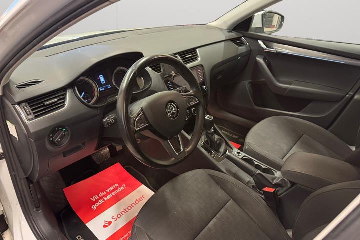 Hvid Skoda Octavia fra 2018