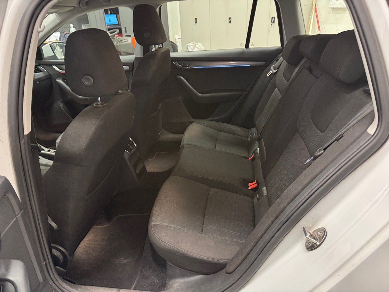 Hvid Skoda Octavia fra 2018