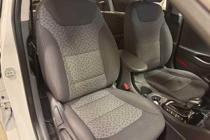 Hvid Hyundai Ioniq fra 2018