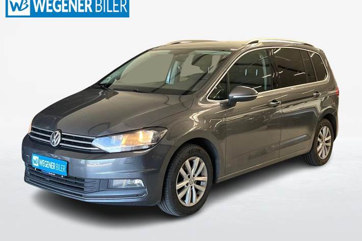 Grå VW Touran fra 2017
