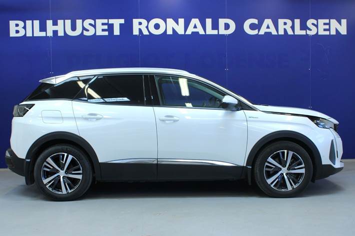 Hvid Peugeot 3008 fra 2021