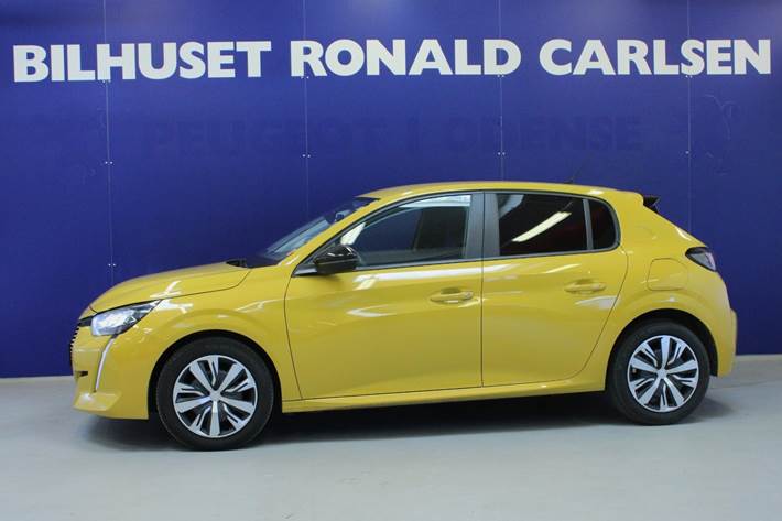 Gul Peugeot 208 fra 2023