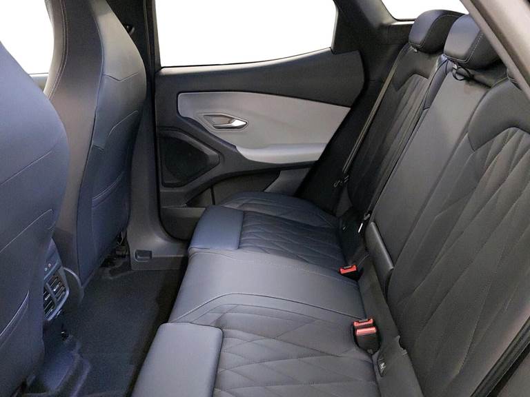 Ford Explorer 77 Premium Extended Range