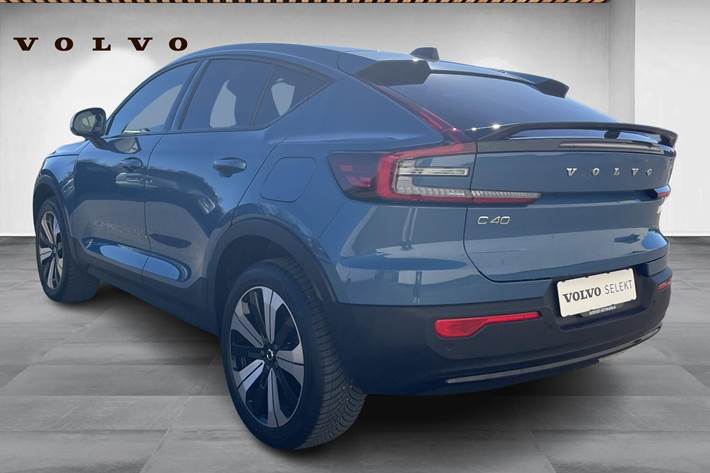 Blå Volvo C40 fra 2023