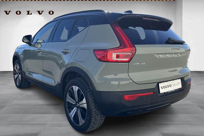 Grøn Volvo XC40 fra 2022