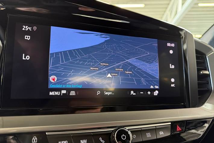 Sort Opel Mokka-e fra 2023