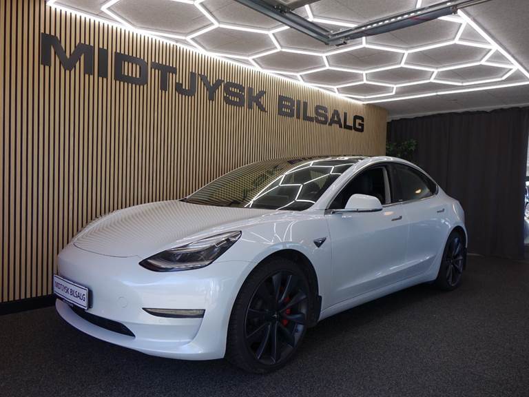 Tesla Model 3 Performance AWD