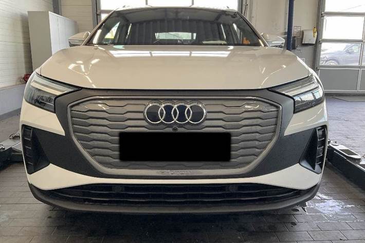 Hvid Audi Q4 e-tron fra 2023