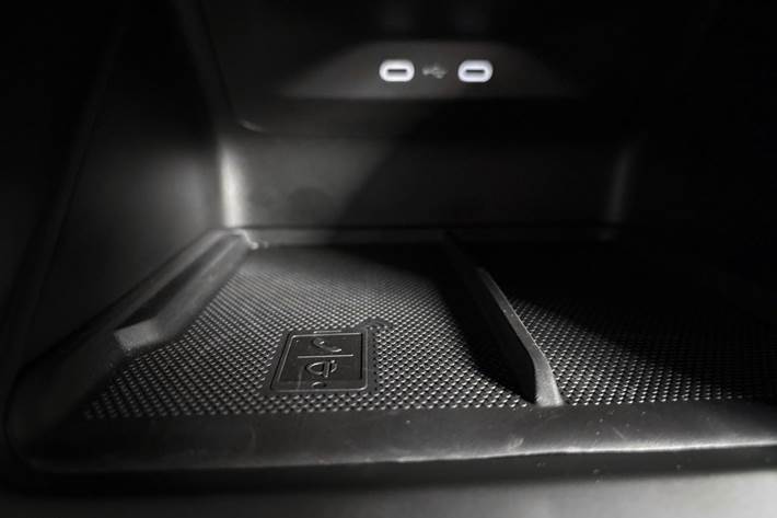 Hvid Skoda Enyaq fra 2021