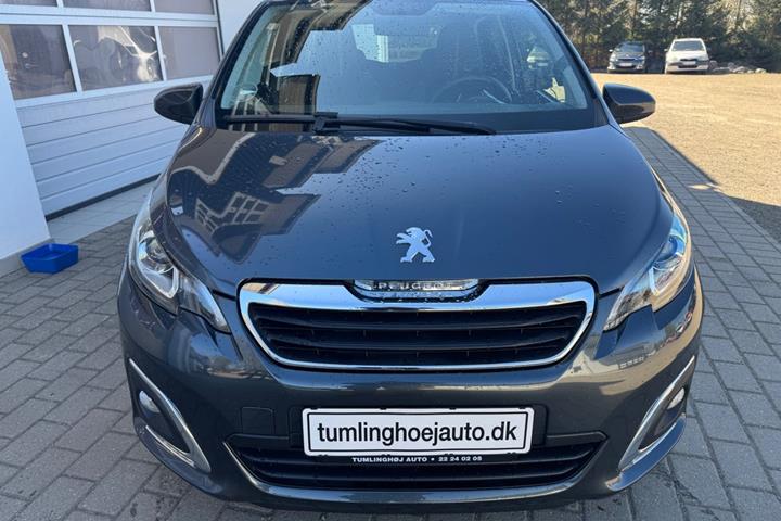 Grå Peugeot 108 fra 2017