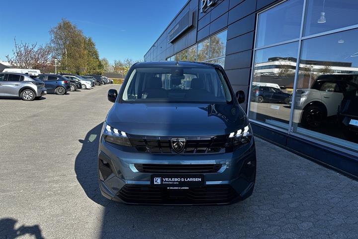 Blå Peugeot e-Rifter fra 2025