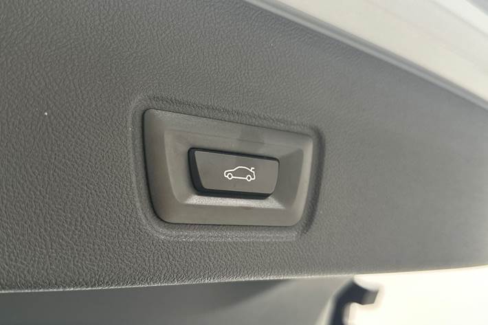 Grå BMW i4 fra 2023