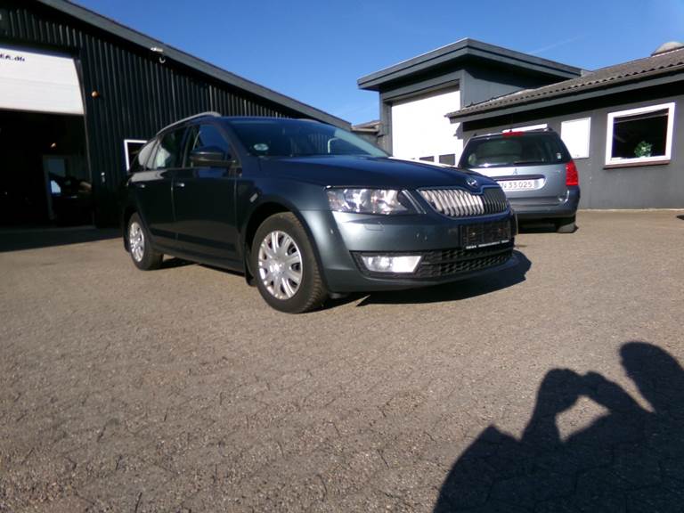 Skoda Octavia 1,6 TDi 90 Ambition Combi