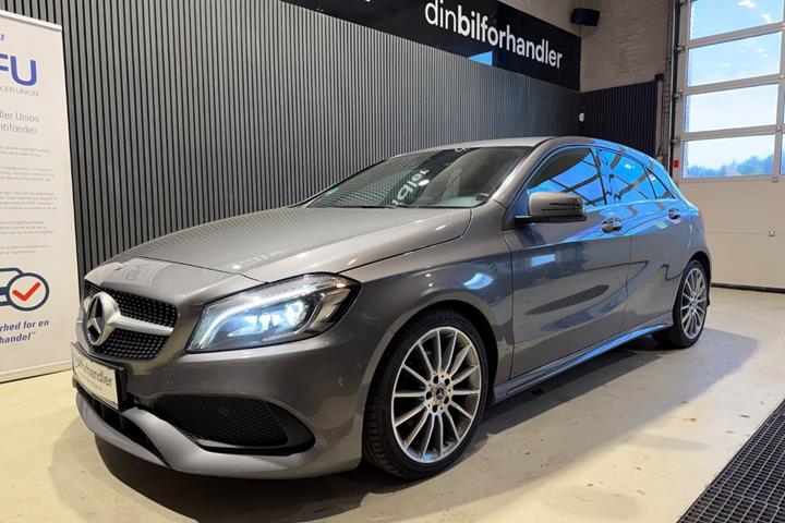 Grå Mercedes A200 d fra 2017 set udefra
