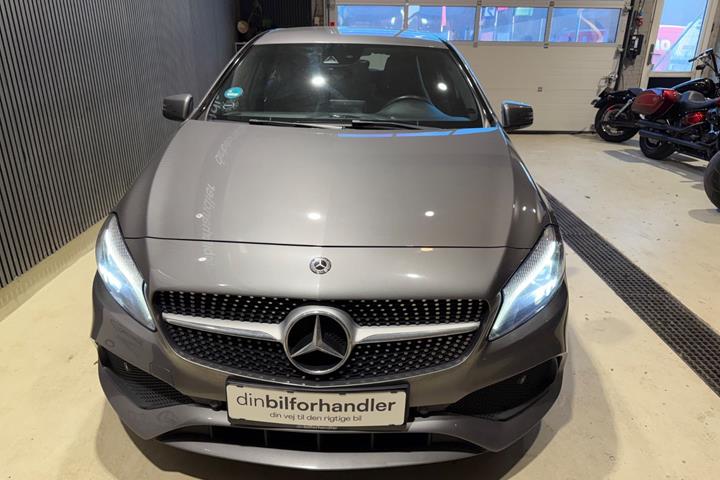 Grå Mercedes A200 d fra 2017