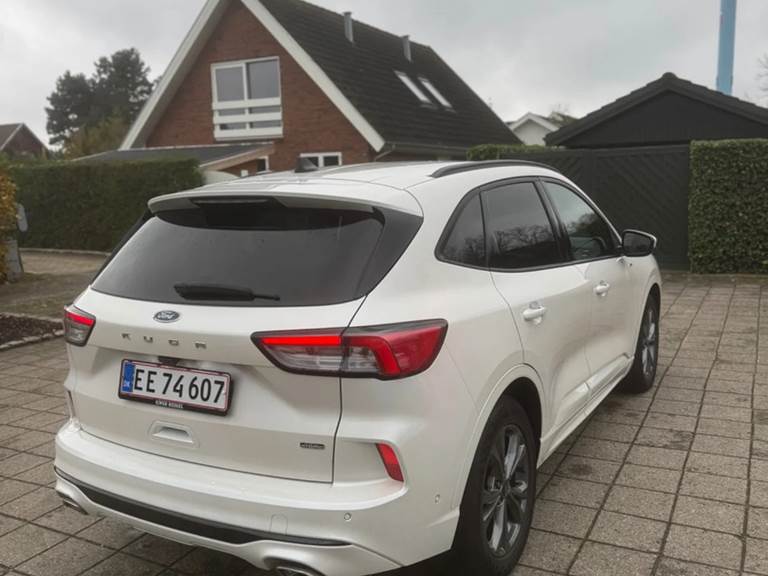 Ford Kuga 2,5 PHEV ST-Line CVT
