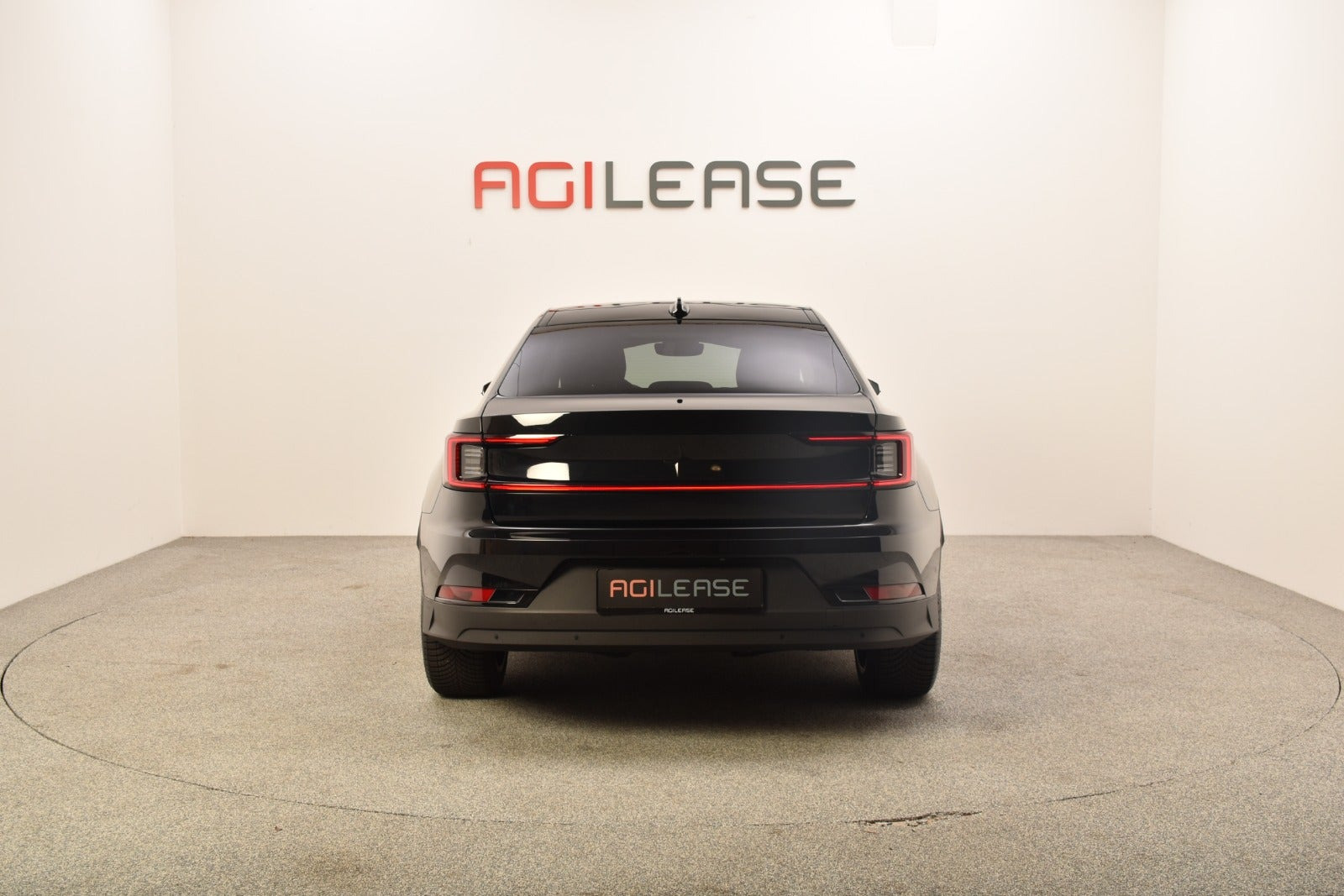 Sort Polestar 2 fra 2023