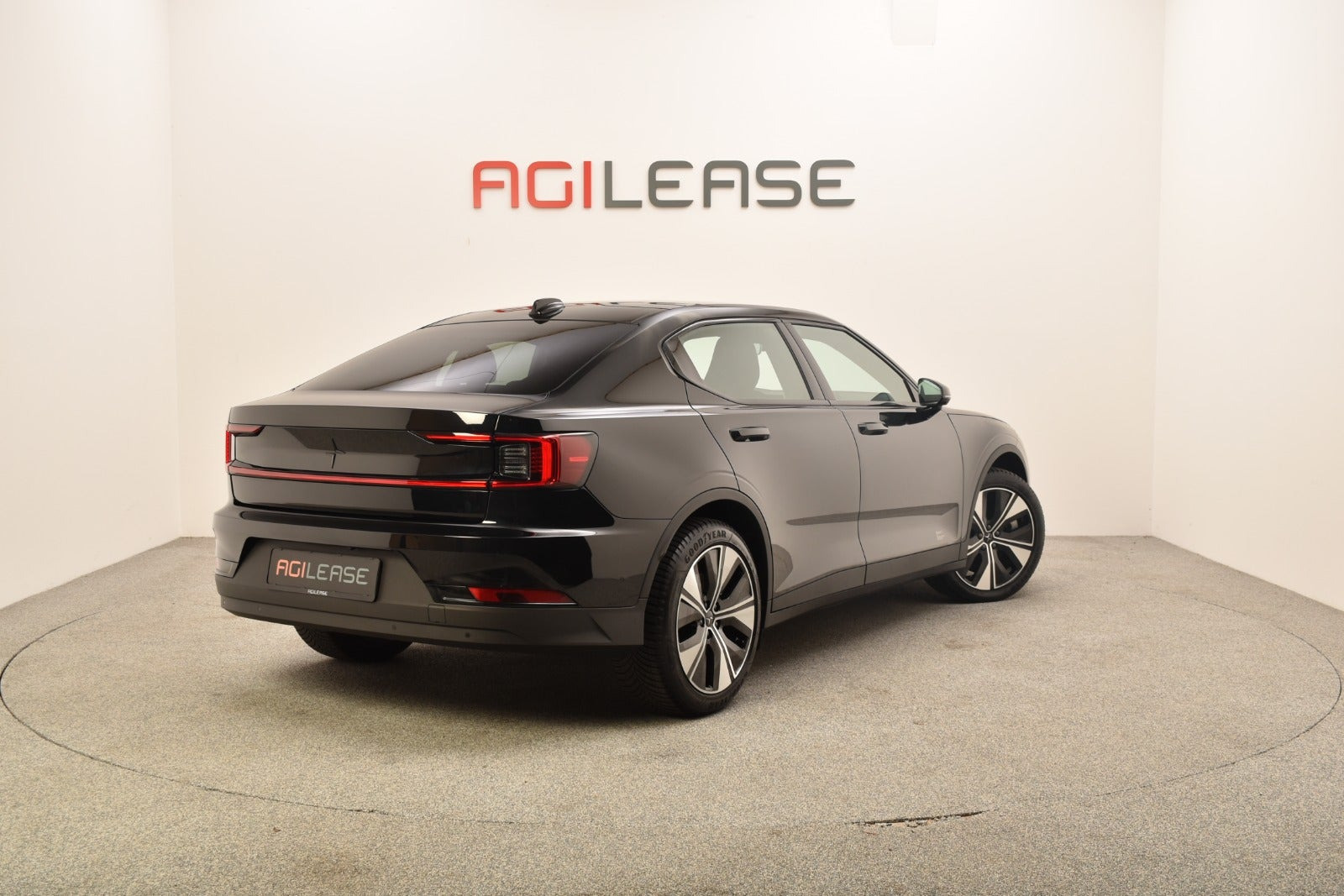 Sort Polestar 2 fra 2023