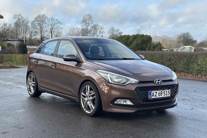 Brun Hyundai i20 fra 2015