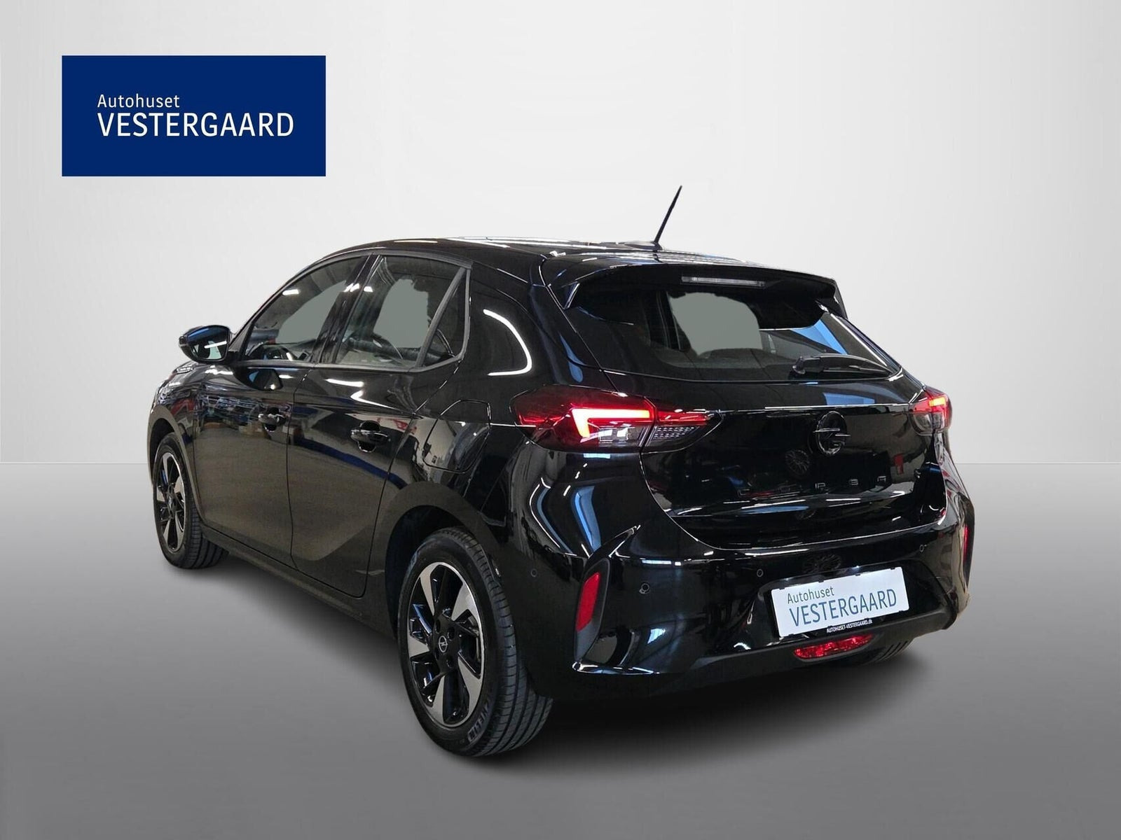 Sort Opel Corsa-e fra 2024