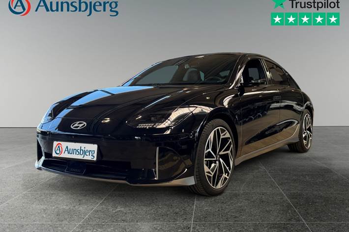 Grå Hyundai Ioniq 6 fra 2024 set udefra