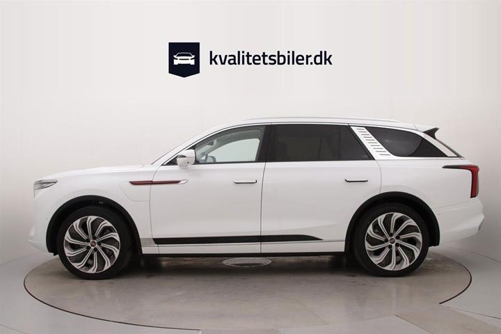 Hvid Hongqi E-HS9 fra 2025