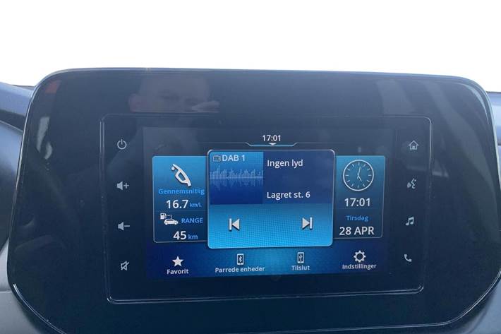 Rød Suzuki S-Cross fra 2023