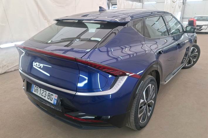 Blå Kia EV6 fra 2023