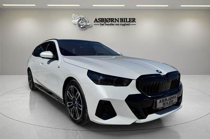 Hvid BMW i5 fra 2025