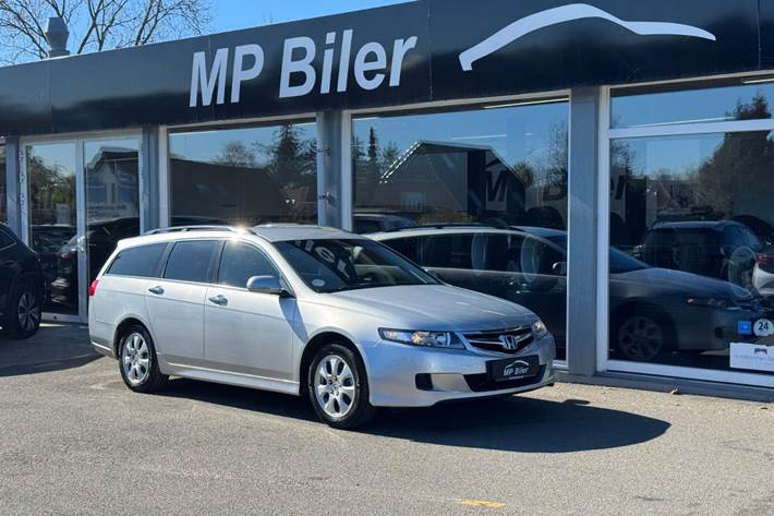 Sølv Honda Accord fra 2007