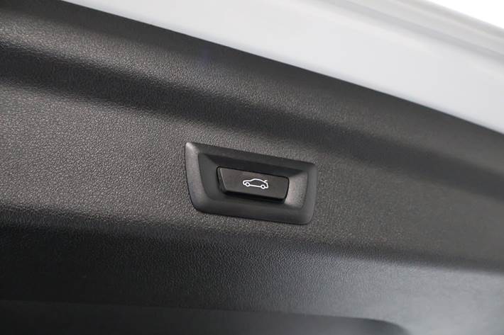 Hvid BMW iX1 fra 2024