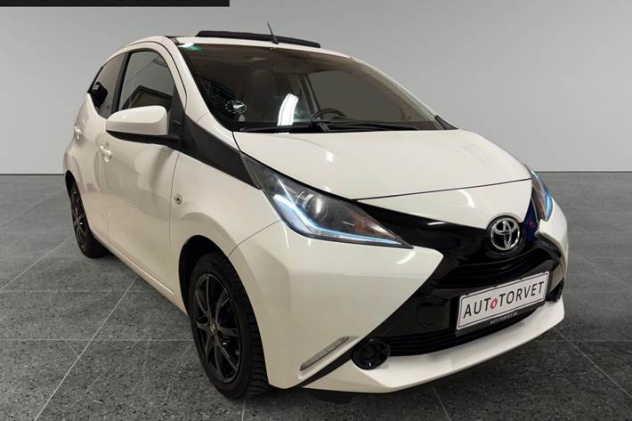 Hvid Toyota Aygo fra 2017
