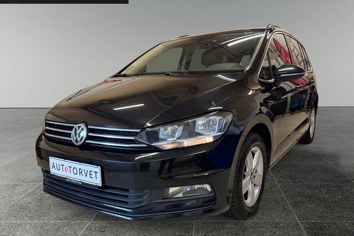 Sort VW Touran fra 2017