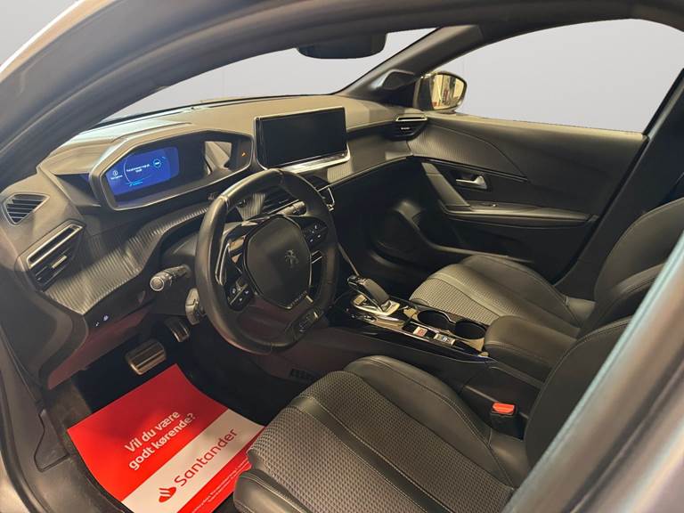 Peugeot e-208 50 GT