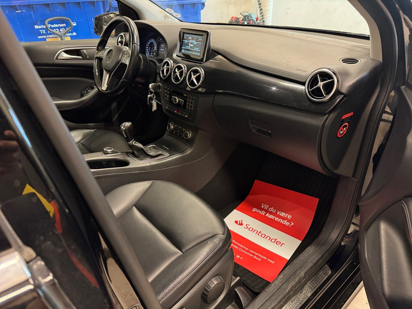 Sort Mercedes B180 fra 2014