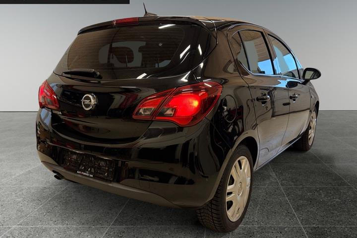 Sort Opel Corsa fra 2017