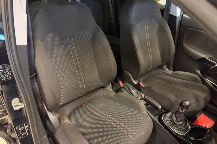 Sort Opel Corsa fra 2017