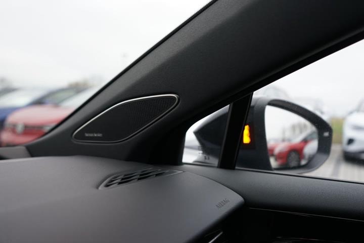 Blå VW ID.7 fra 2025