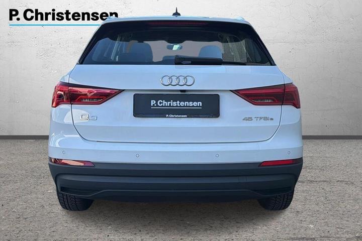 Hvid Audi Q3 fra 2023