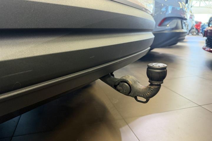Hvid Audi Q3 fra 2023