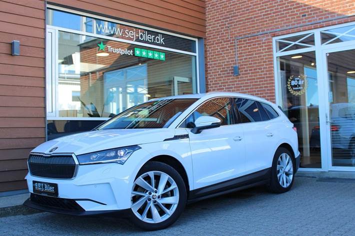 Hvid Skoda Enyaq fra 2022