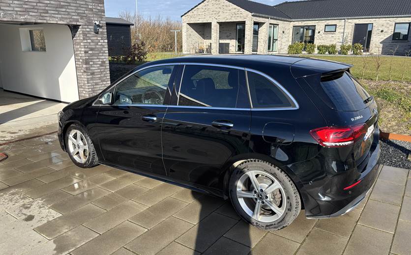 Mercedes B200 d 2,0 200 d 8G-DCT AMG line