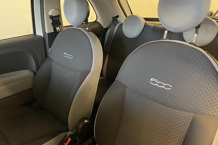Hvid Fiat 500 fra 2016