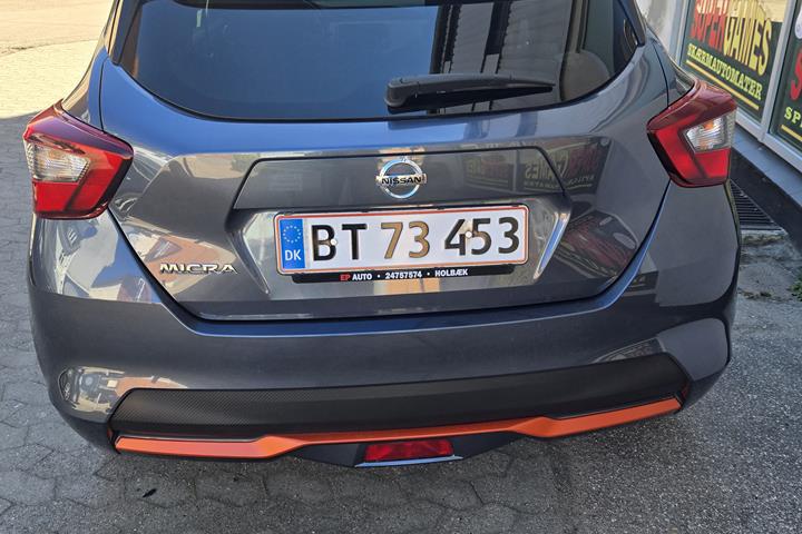 Grå Nissan Micra fra 2017