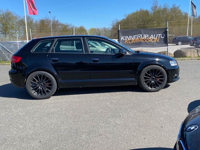 Audi A3 1,6 Sportback TDI DPF Attraction 105HK 5d