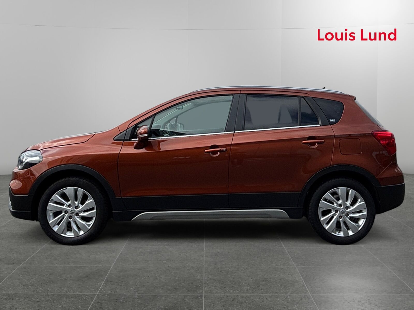 Brun Suzuki S-Cross fra 2016