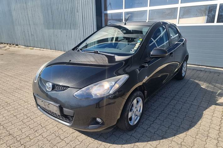 Sort Mazda 2 fra 2010