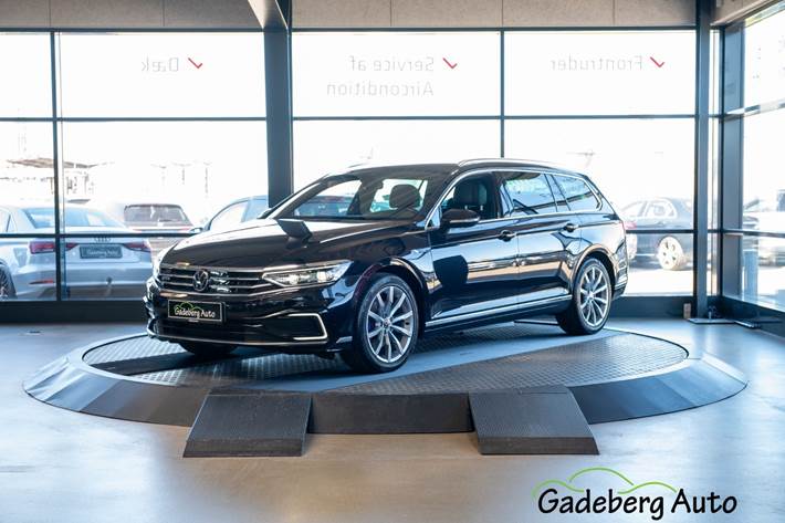 Sort VW Passat fra 2020