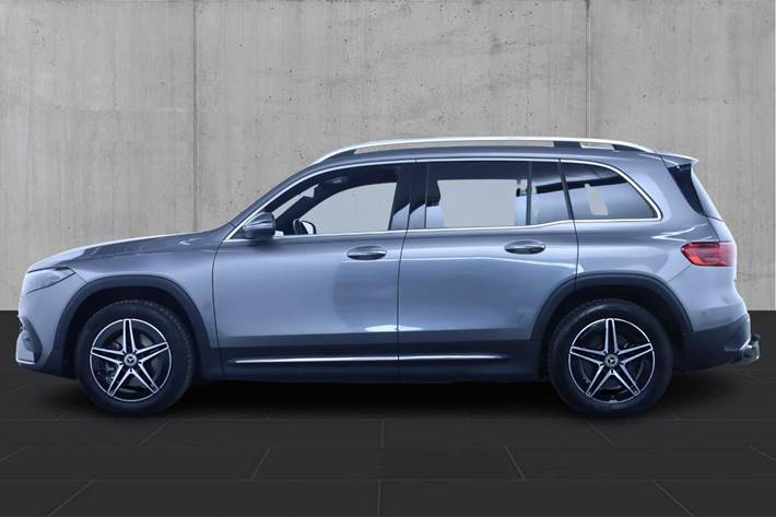 Grå Mercedes EQB250+ fra 2024